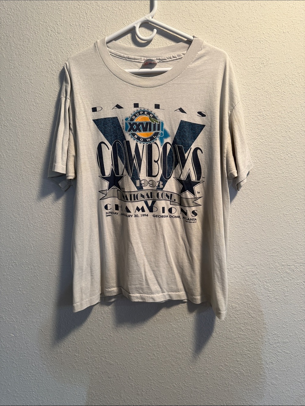 NFL Vintage Dallas Cowboys 1993 Champions Graphic Tee - Cream & Navy